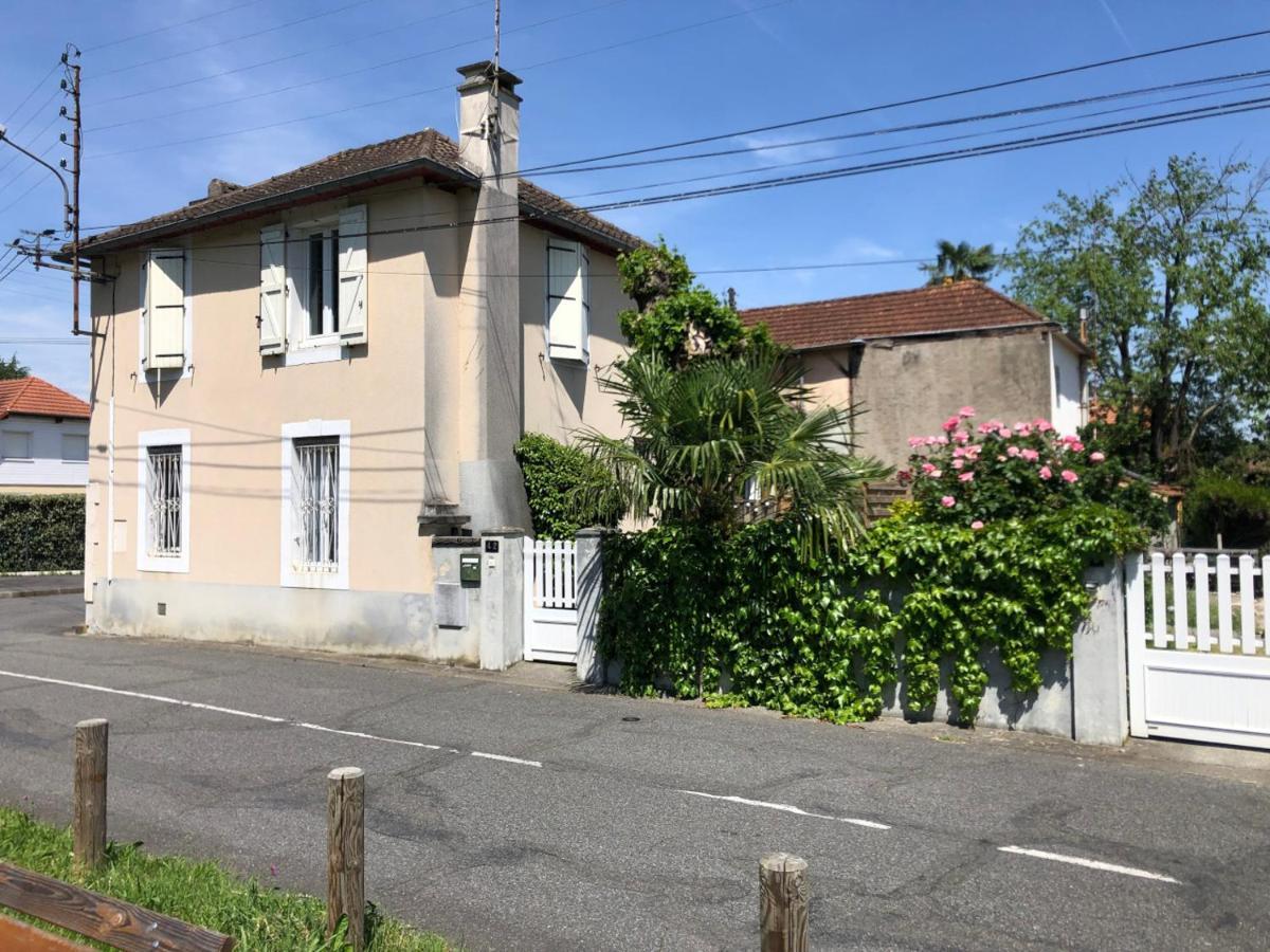 Petite Maison Avec Terrasse Jurançon Eksteriør bilde